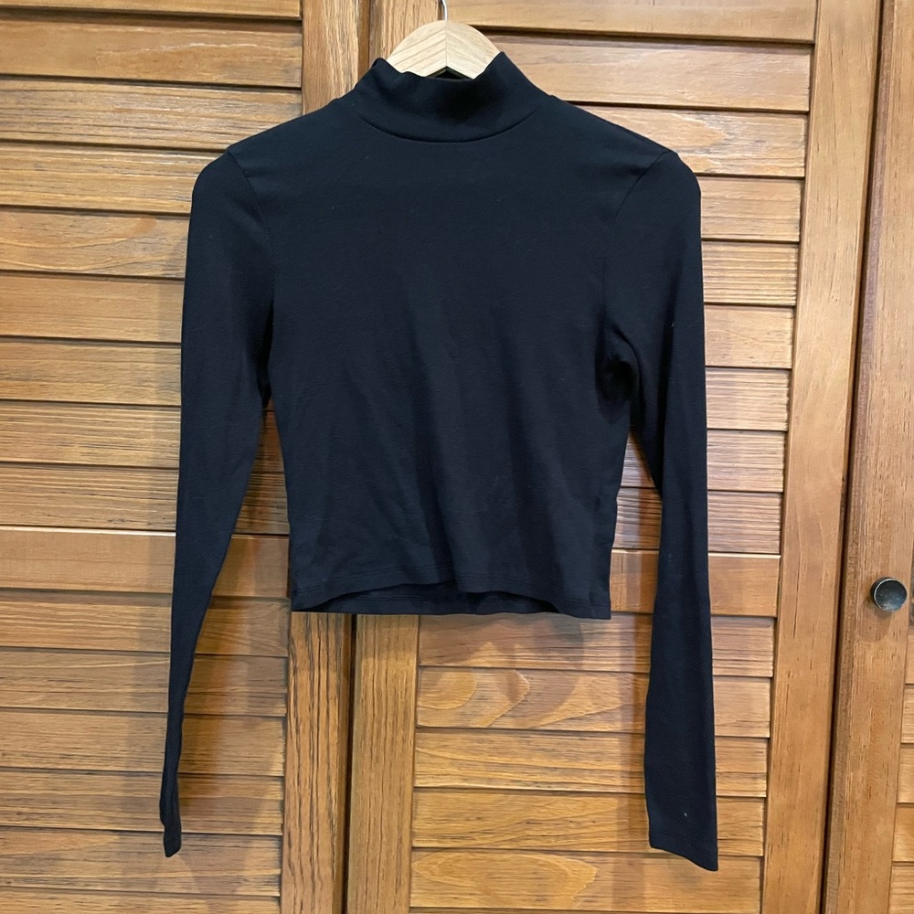 American Eagle Black Long Sleeve Fitted Crop Top